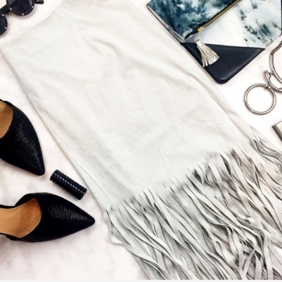 BB Dakota Dresses & Skirts - BB Dakota Gray Faux Suede Fringe Midi Skirt